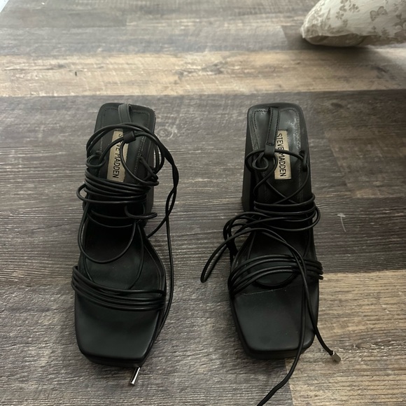 Steve Madden lace up heels - Picture 2 of 5